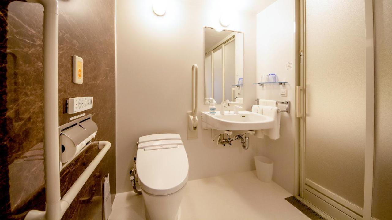 Compass Hotel